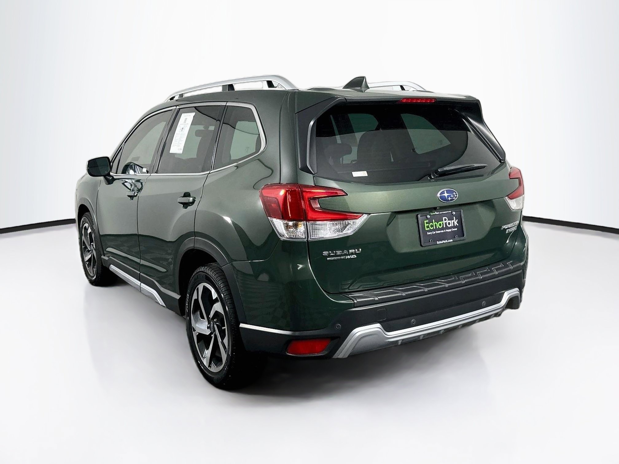 Used 2023 Subaru Forester Touring AWD/4WD image 5