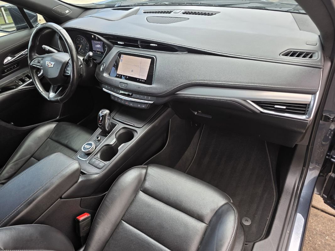 Used 2019 Cadillac XT4 Premium Luxury FWD image 24