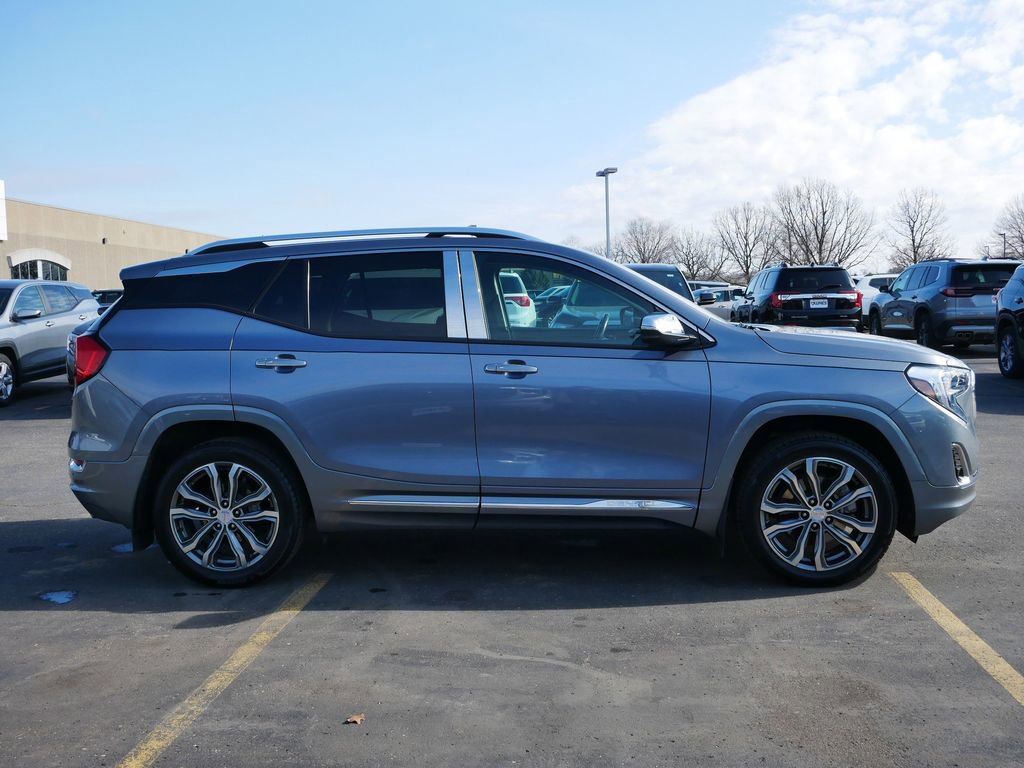 Used 2018 GMC Terrain Denali w/ Advanced Safety Package image 8