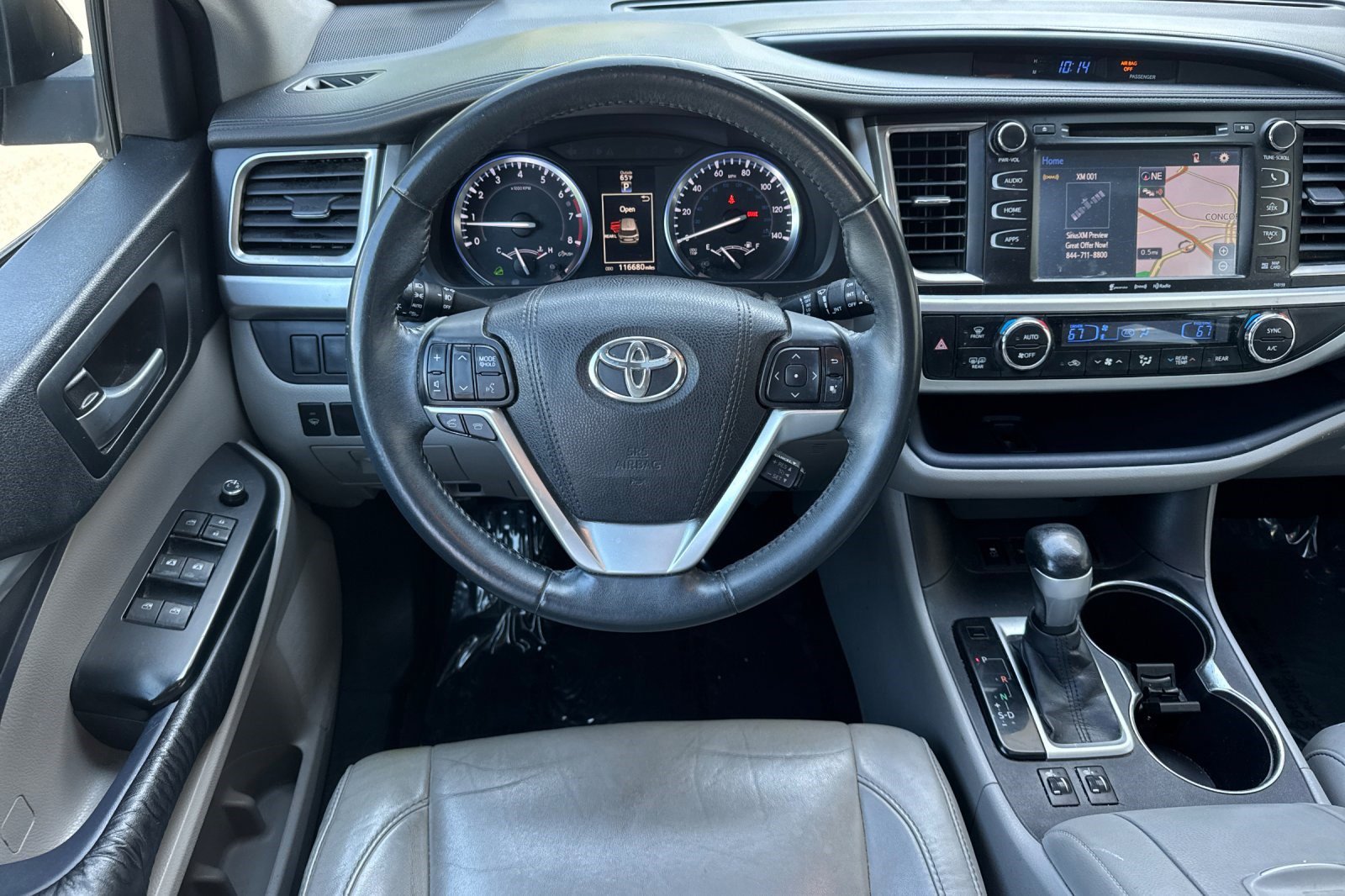 Used 2016 Toyota Highlander XLE AWD/4WD image 28