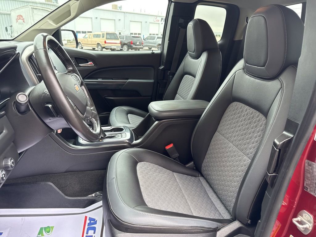 Used 2018 Chevrolet Colorado Z71 image 12