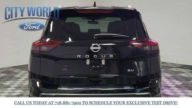 Used 2024 Nissan Rogue SV w/ SV Premium Package image 6
