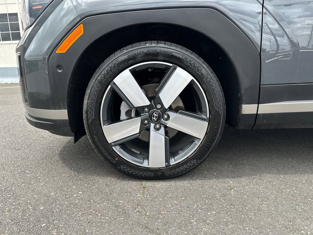 Certified 2025 Hyundai Santa Fe Limited AWD/4WD image 11