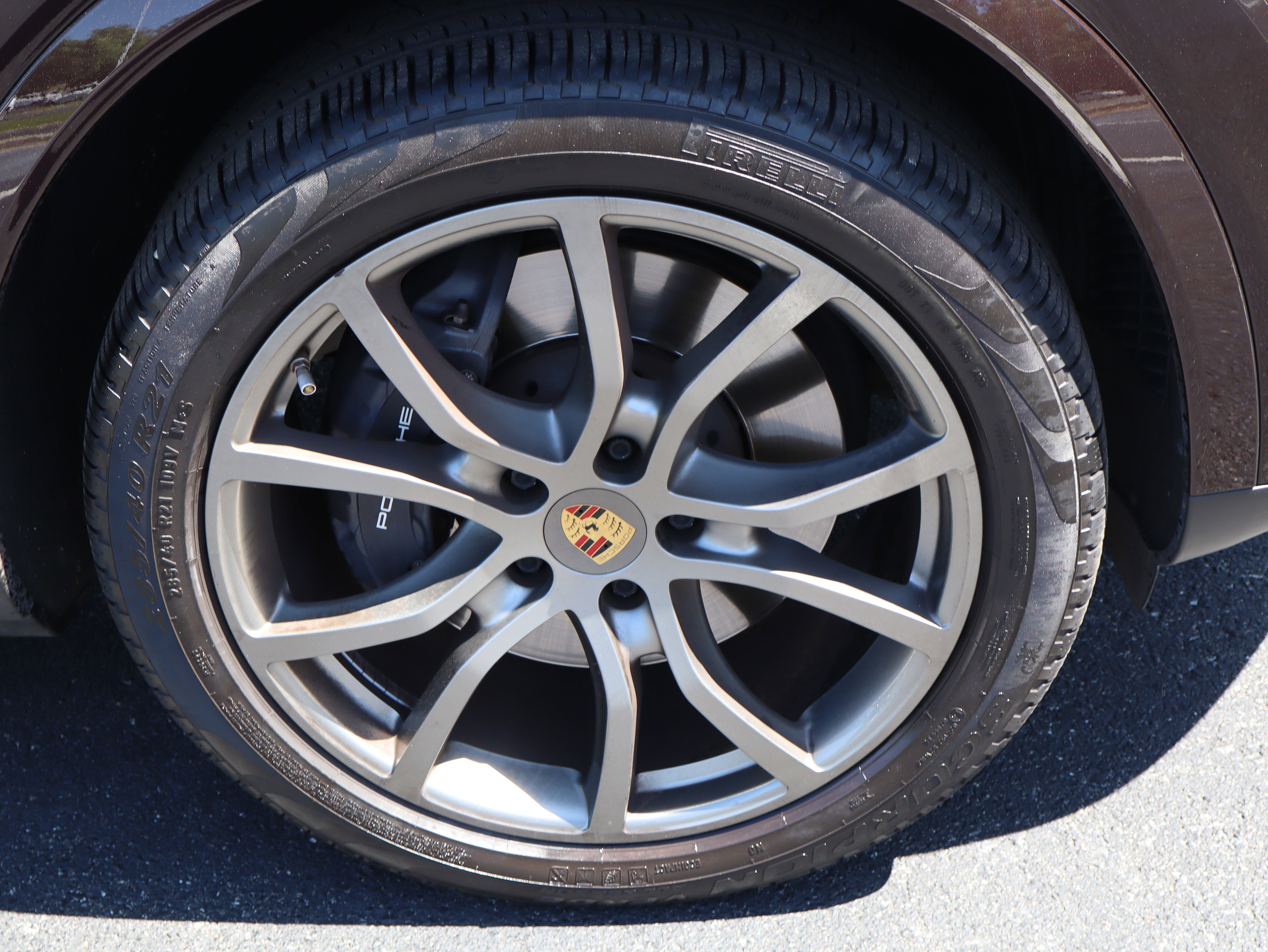 Used 2022 Porsche Cayenne AWD/4WD image 26