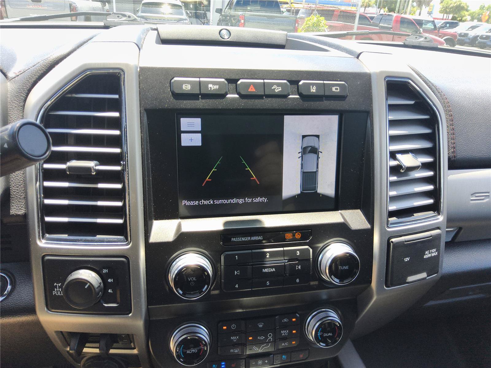 Used 2021 Ford F250 Platinum w/ FX4 Off-Road Package AWD/4WD image 31
