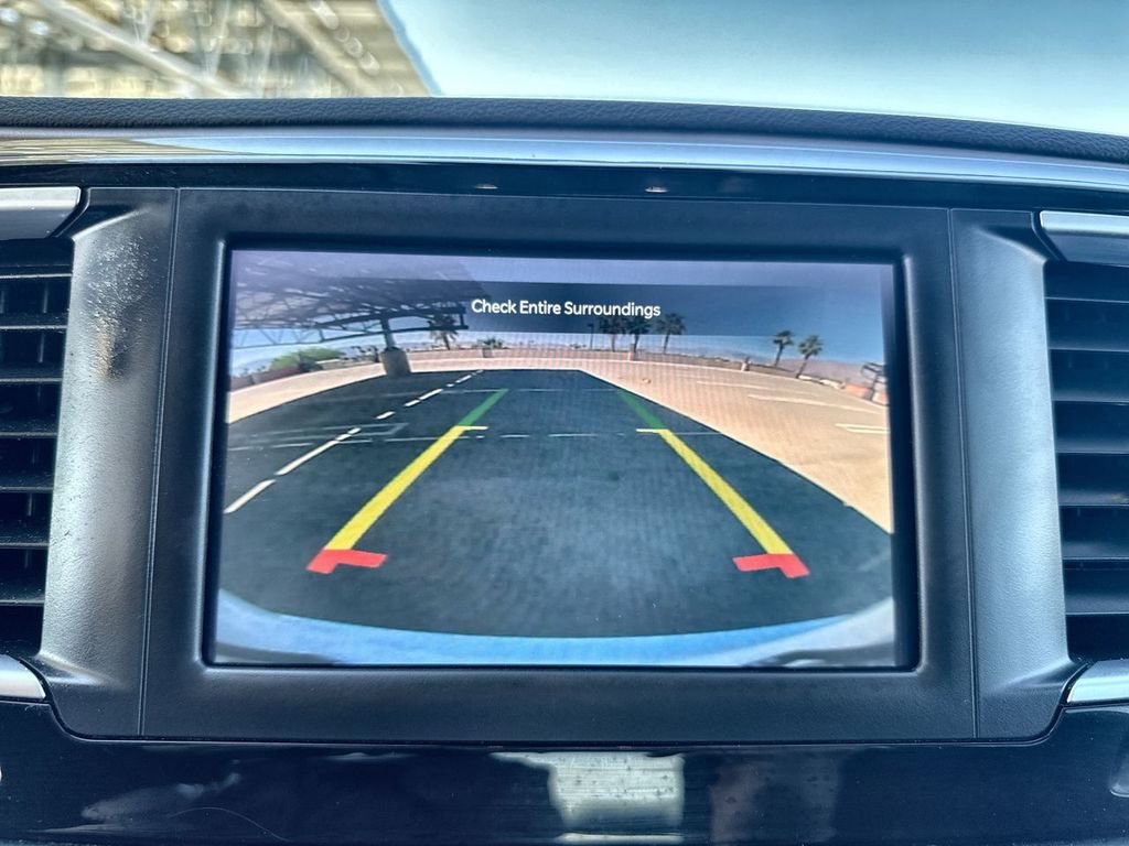 Used 2024 Chrysler Voyager LX FWD image 6