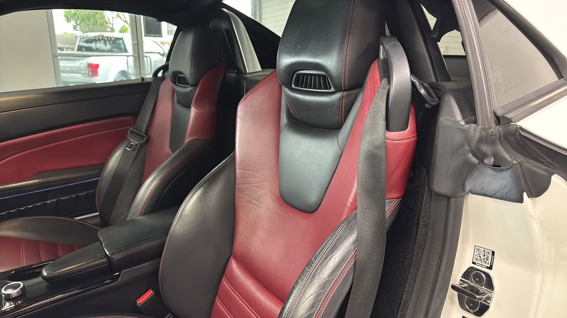 Used 2020 Mercedes-Benz SLC 300 image 31