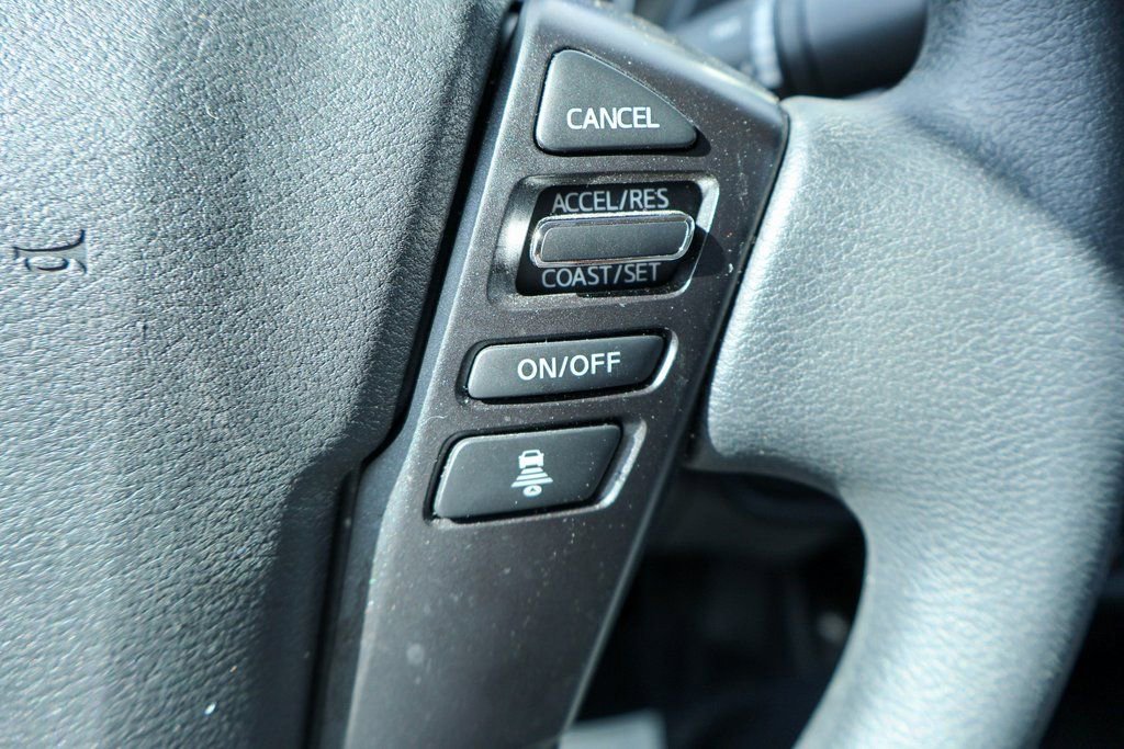 Certified 2025 Nissan Frontier SV image 13