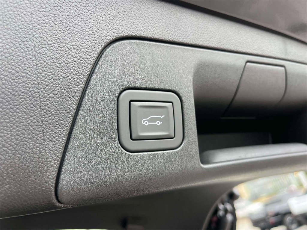 New 2026 Buick Envision Sport Touring image 18