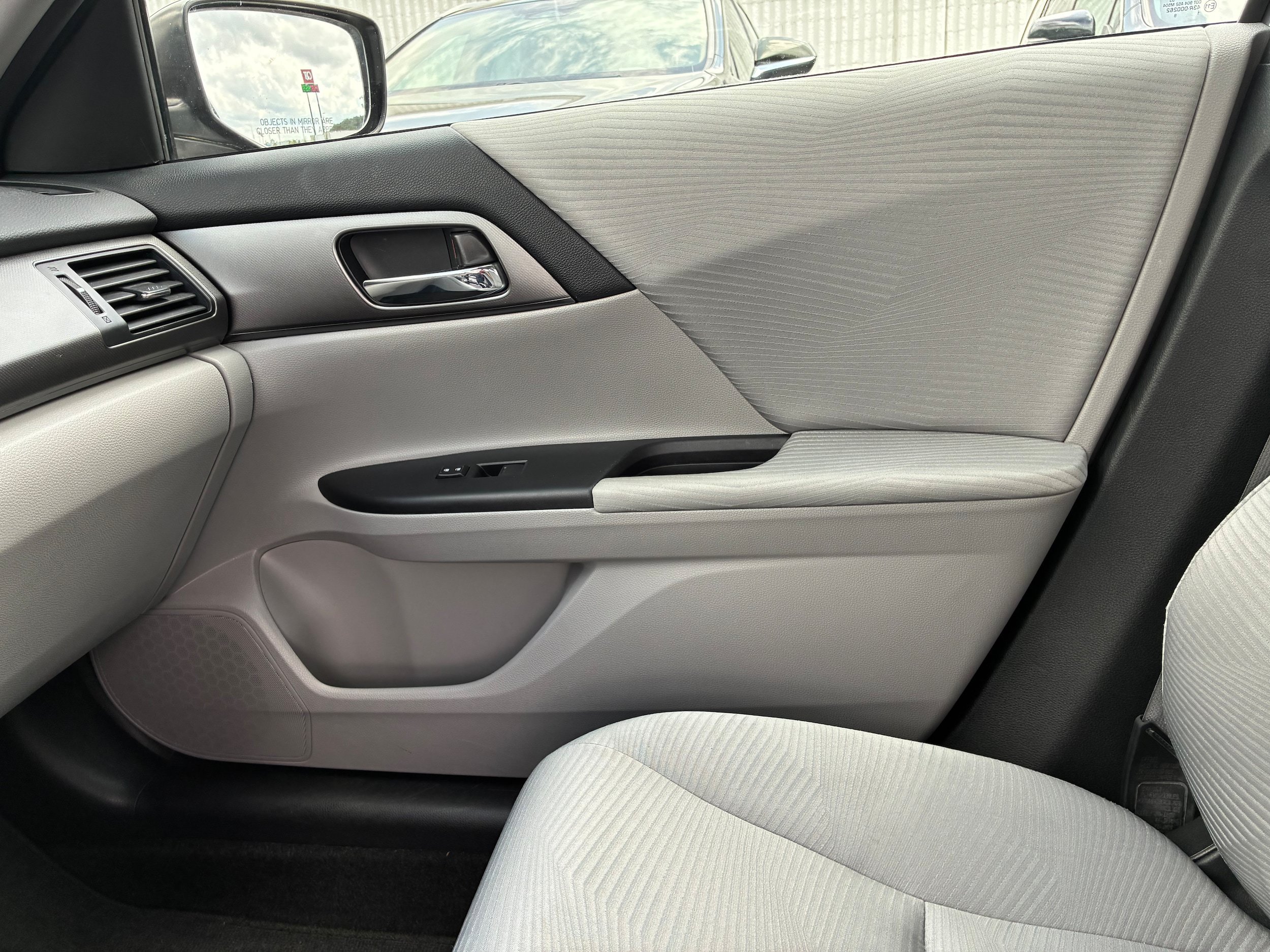 Used 2015 Honda Accord LX image 14