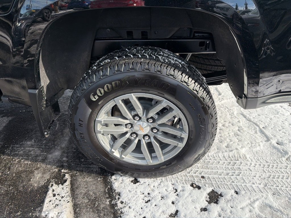 Used 2024 Chevrolet Colorado LT w/ LT Convenience Package II image 14