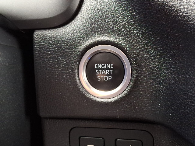 Used 2022 Toyota Tundra SR5 w/ SR5 Convenience Package AWD/4WD image 25