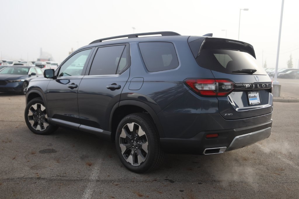 New 2026 Honda Pilot Touring image 4