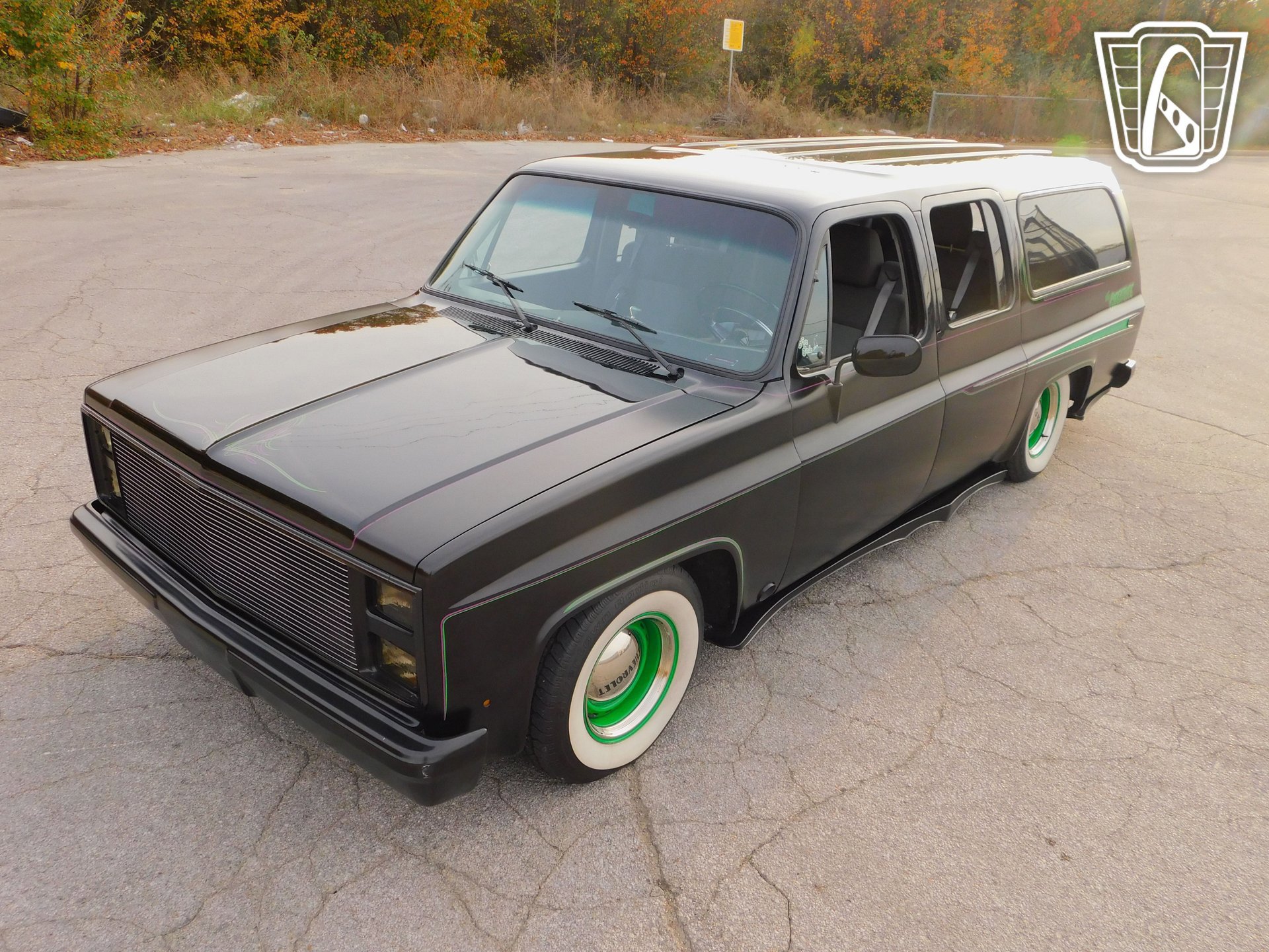 Used 1988 Chevrolet Suburban 2WD image 11