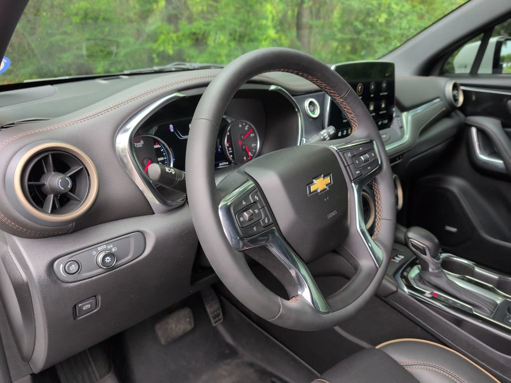 Used 2023 Chevrolet Blazer Premier w/ Driver Confidence II Package FWD image 34