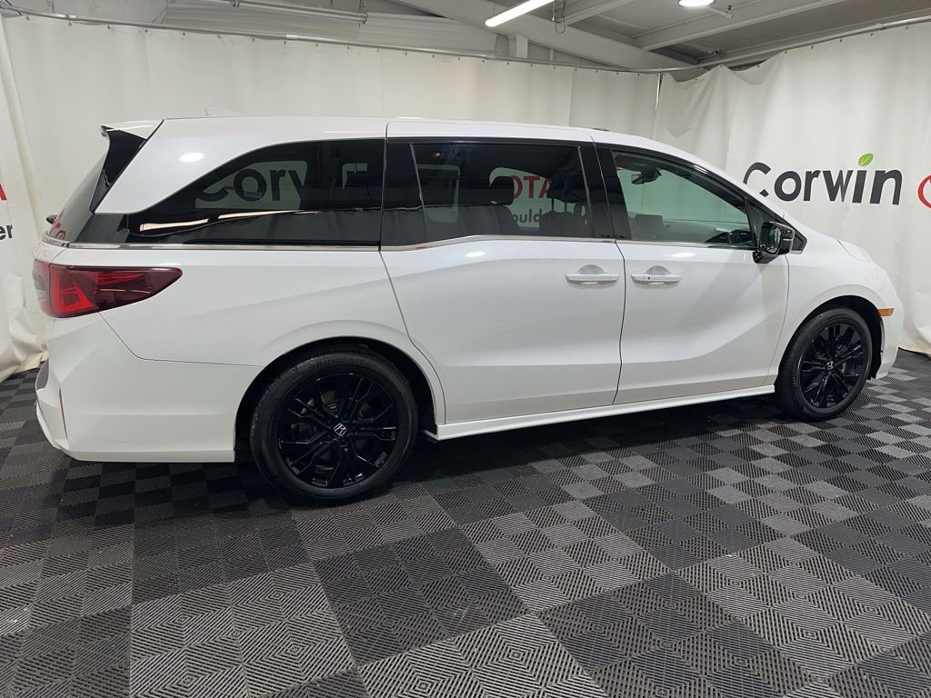 Used 2025 Honda Odyssey Sport-L image 10
