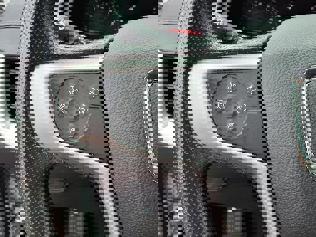 Used 2022 GMC Terrain SLE w/ Driver Convenience Package image 19