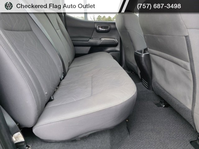 Used 2016 Toyota Tacoma TRD Sport image 44