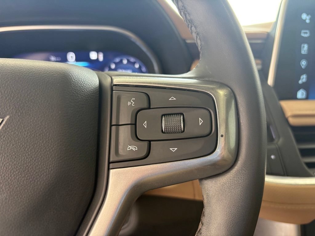 Used 2023 Chevrolet Suburban Premier AWD/4WD image 5