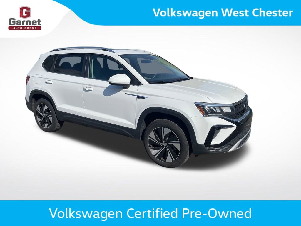 Used 2024 Volkswagen Taos SE w/ Panoramic Sunroof Package AWD/4WD image 11