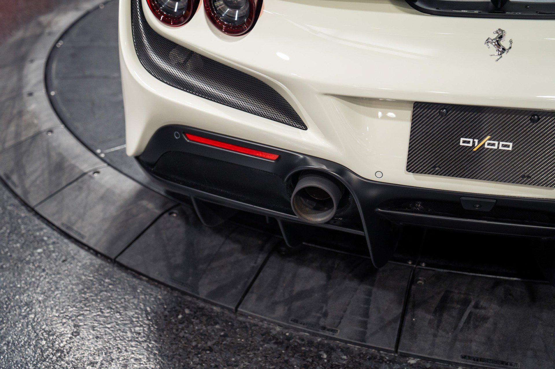 Used 2023 Ferrari F8 Tributo RWD image 19