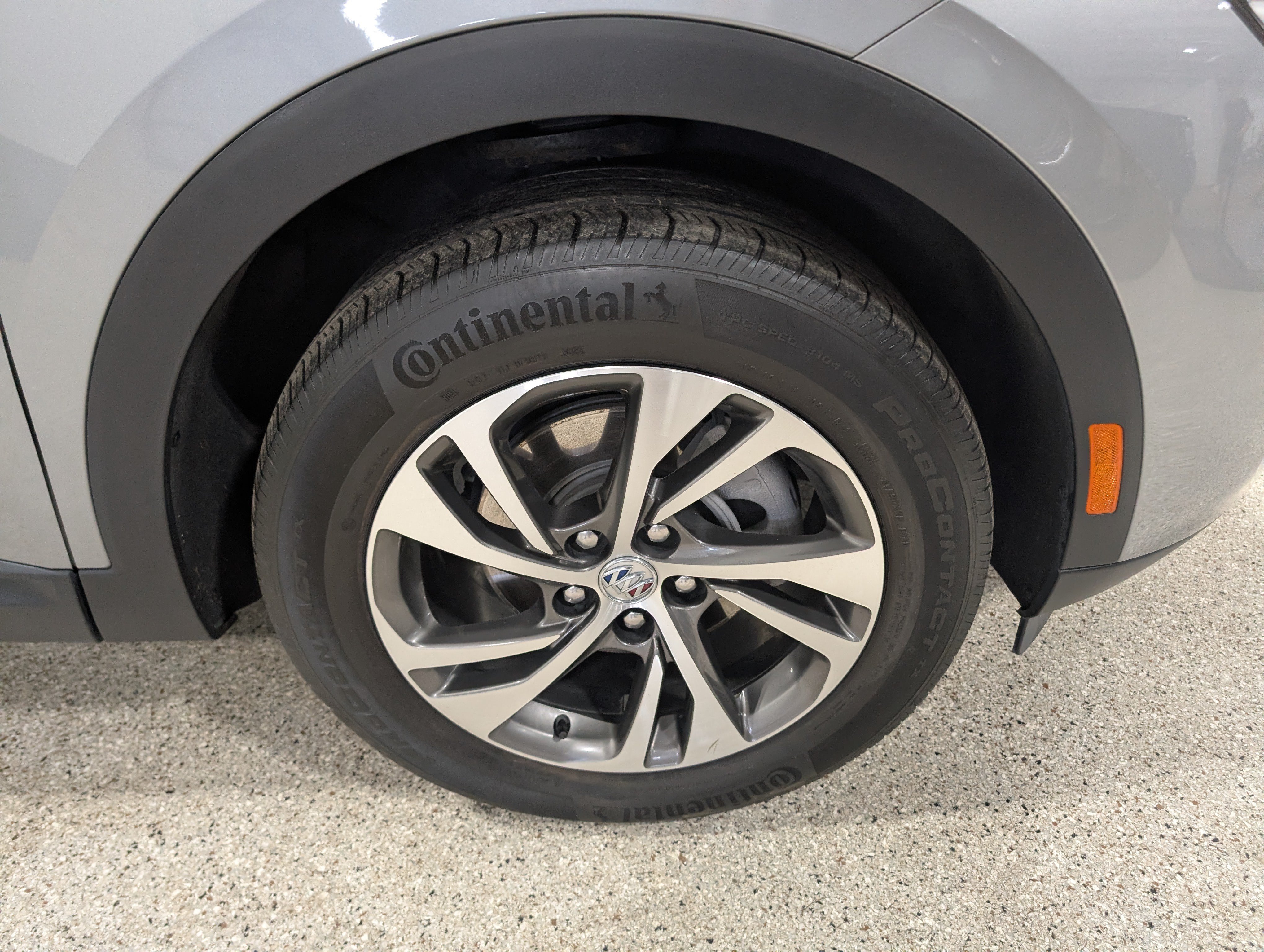 Used 2023 Buick Envision Essence AWD/4WD image 11