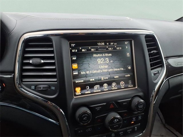 Used 2017 Jeep Grand Cherokee Overland w/ Jeep Active Safety Group image 18