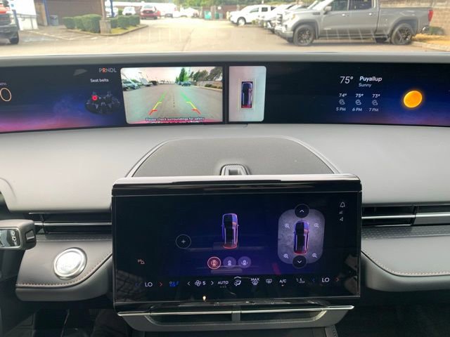 New 2025 Lincoln Nautilus Reserve image 22