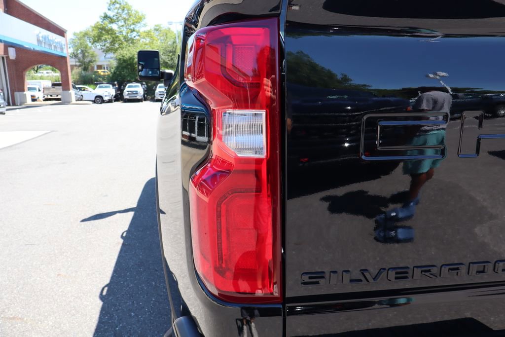 Used 2021 Chevrolet Silverado 2500 LTZ w/ LTZ Plus Package image 38