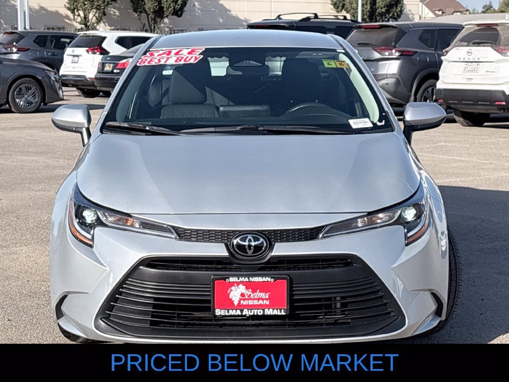 Used 2025 Toyota Corolla LE FWD image 3