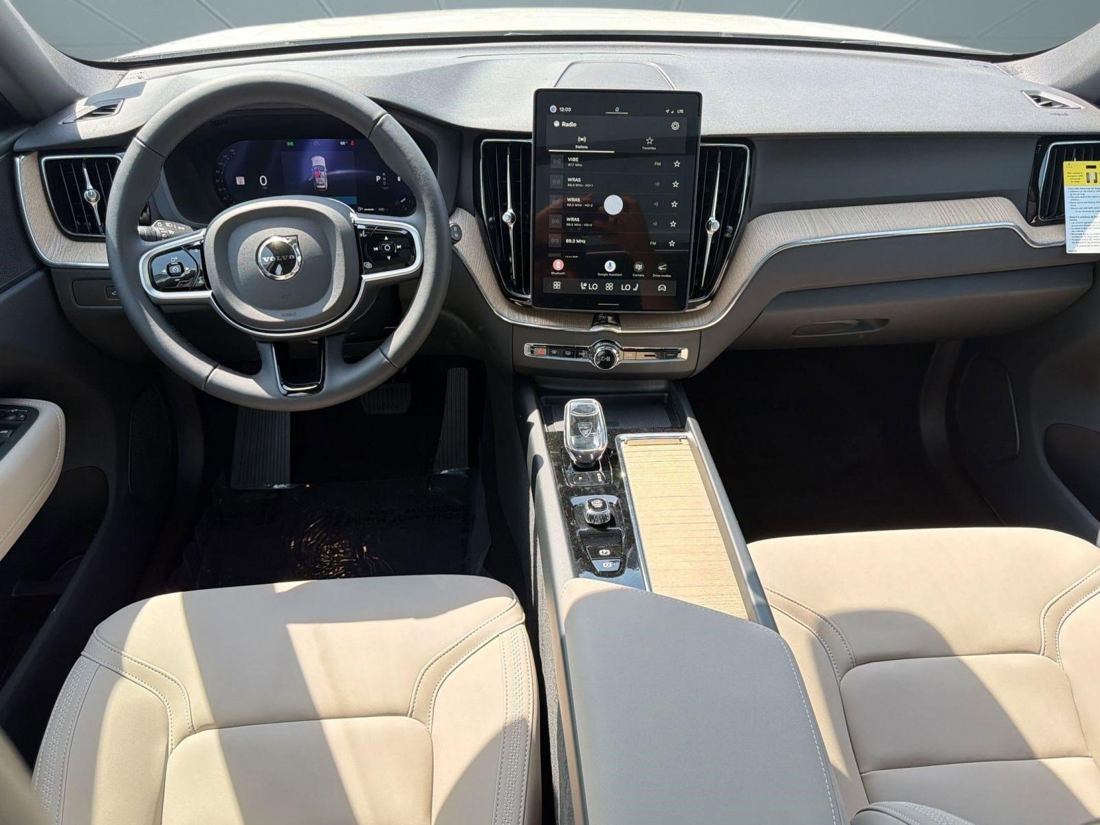 New 2026 Volvo XC60 B5 Core w/ Climate Package AWD/4WD image 17