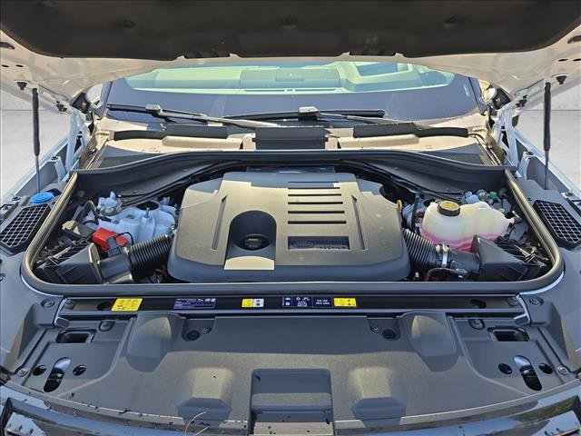 New 2025 Land Rover Range Rover SE image 26