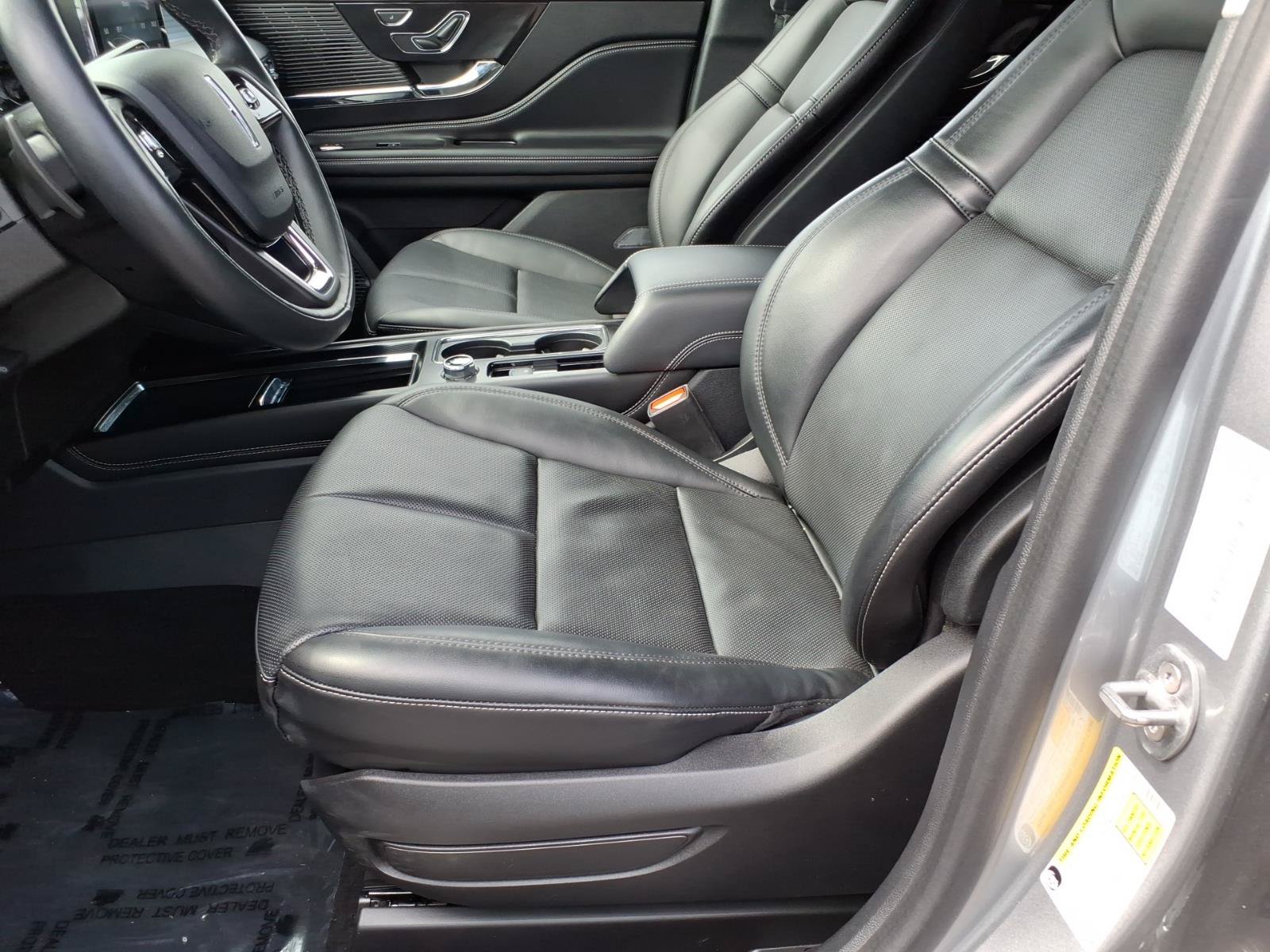 Used 2022 Lincoln Corsair AWD w/ Premium Package image 13
