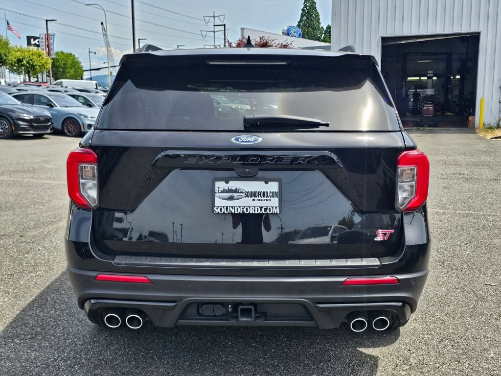 Certified 2023 Ford Explorer ST w/ Equipment Group 401A AWD/4WD image 4