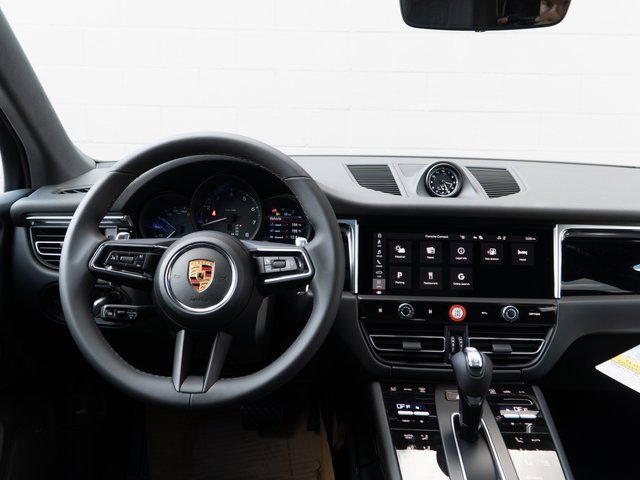 New 2026 Porsche Macan image 22