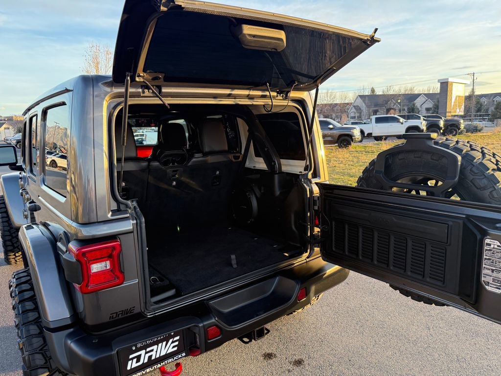 Used 2018 Jeep Wrangler Unlimited Rubicon w/ Dual Top Group image 13