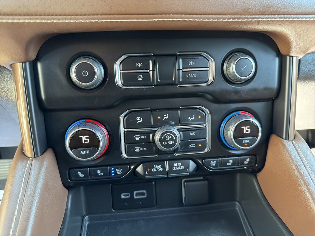 Used 2022 Chevrolet Suburban High Country AWD/4WD image 38
