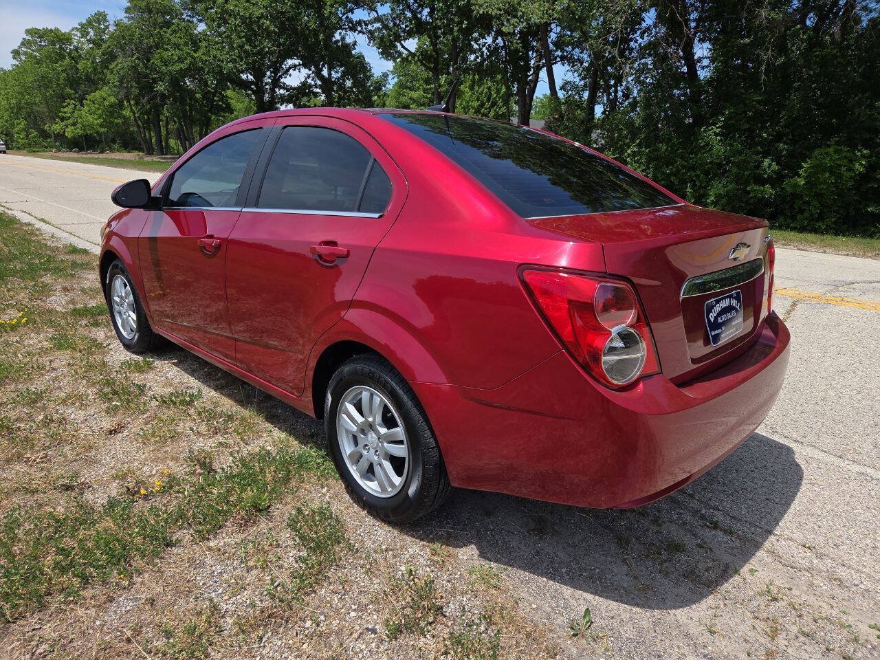 Used 2014 Chevrolet Sonic LT FWD image 3