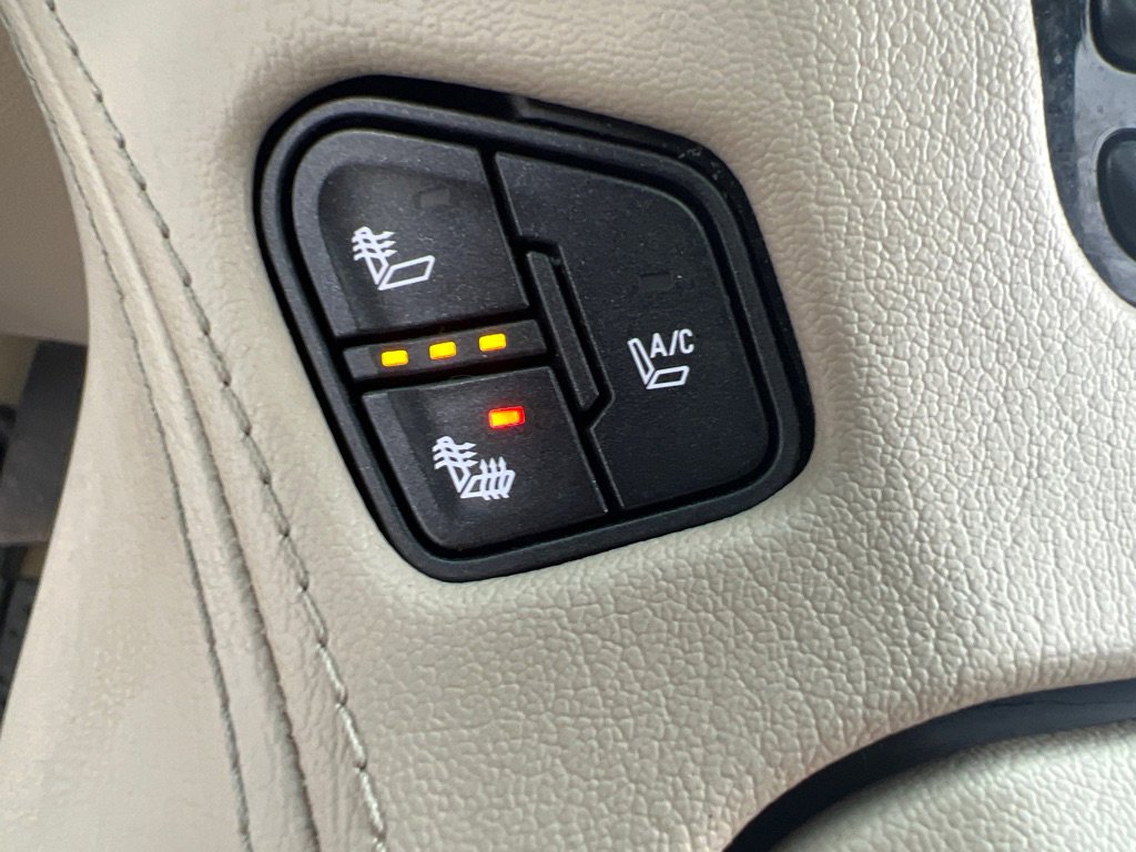 Used 2015 GMC Yukon Denali w/ Open Road Package image 34