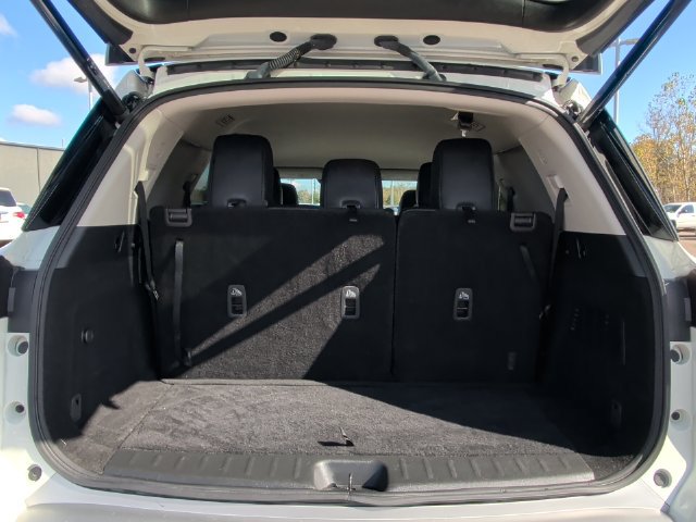 Certified 2024 Nissan Pathfinder SL AWD/4WD image 35