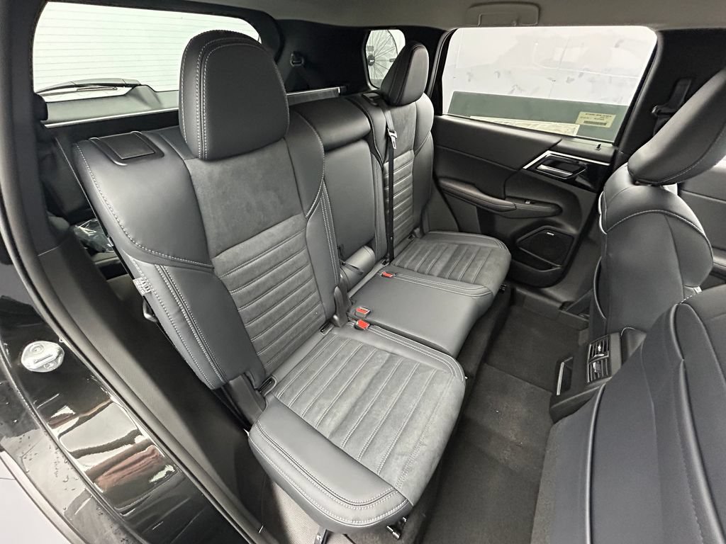 New 2026 Mitsubishi Outlander SE FWD image 18