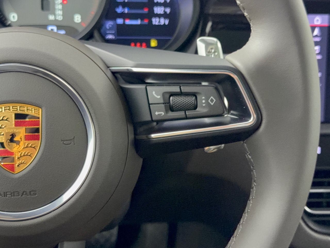 New 2026 Porsche Macan AWD/4WD image 19