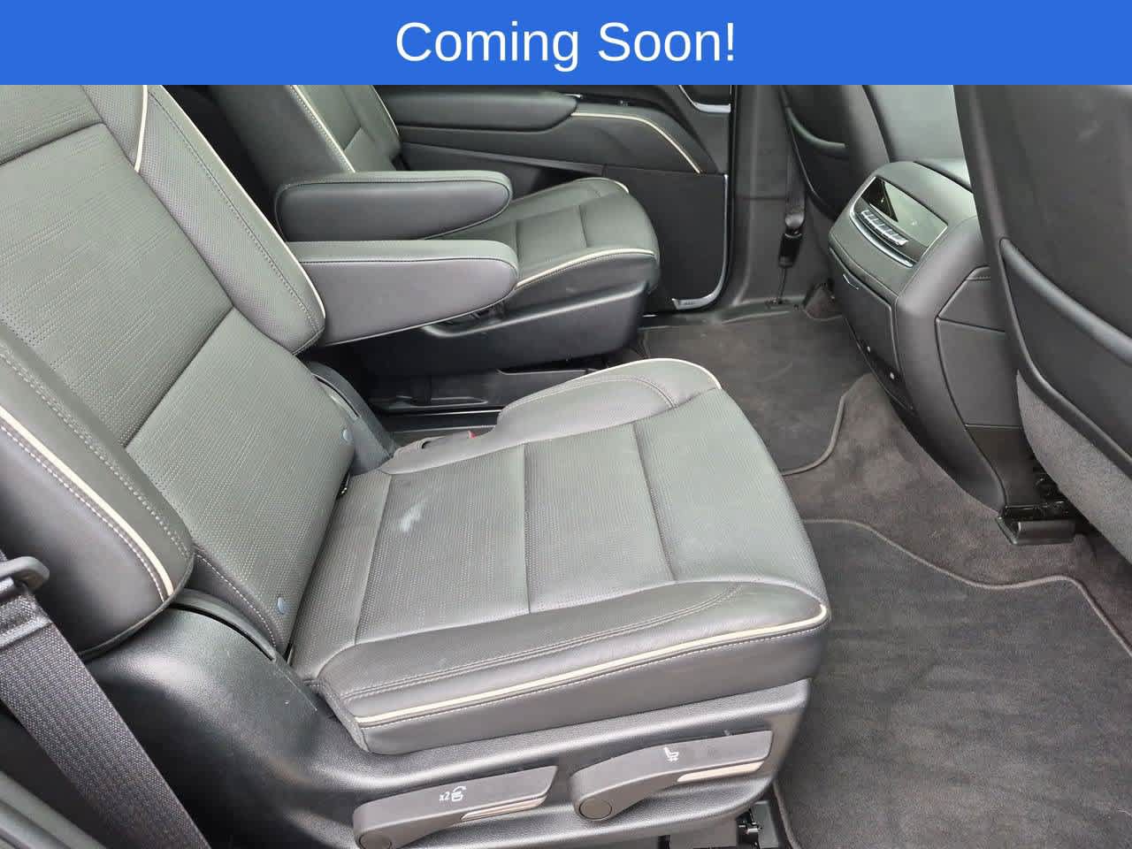 Used 2023 Cadillac Escalade Premium Luxury AWD/4WD image 21
