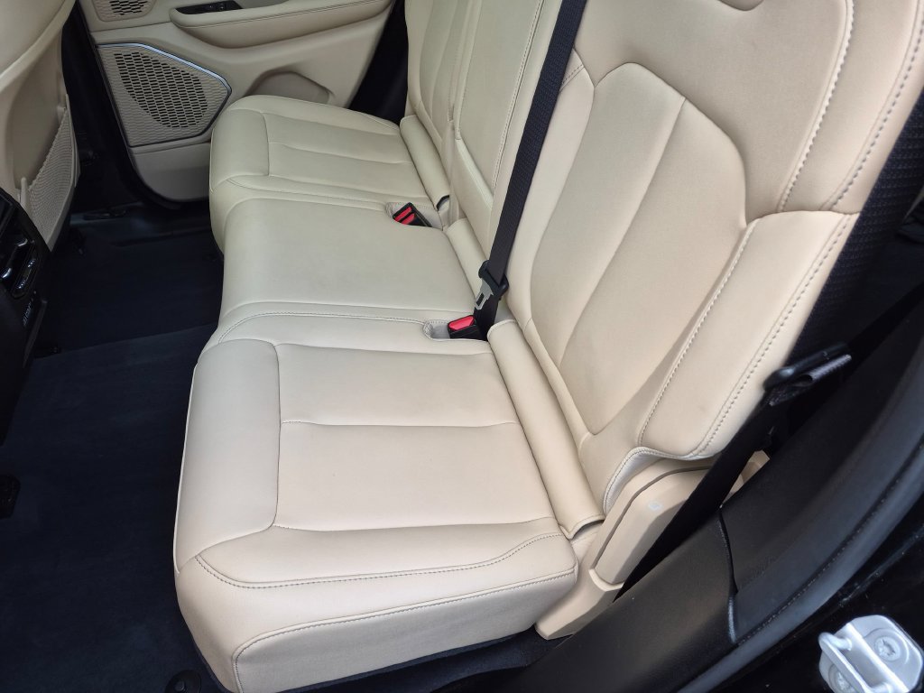 Used 2023 Jeep Grand Cherokee 4WD 4xe image 25