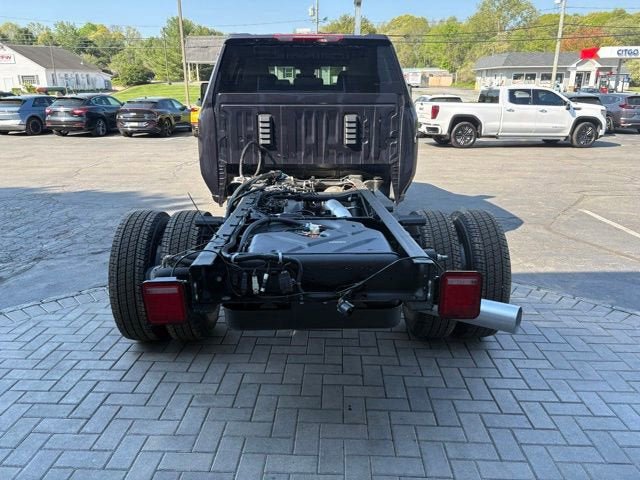 New 2026 GMC Sierra 3500 SLE w/ SLE Convenience Package AWD/4WD image 8