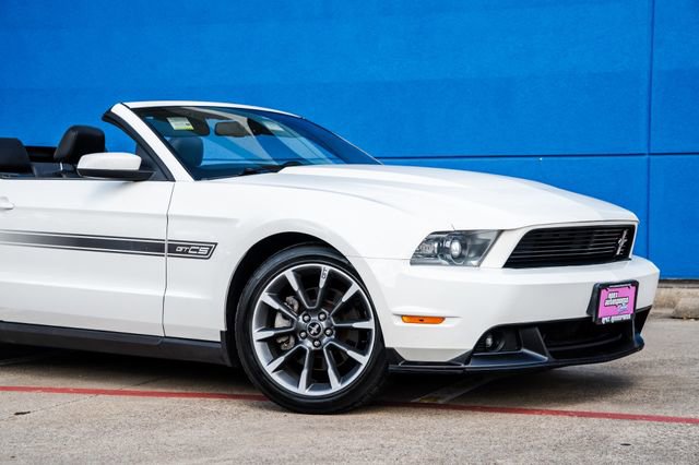 Used 2012 Ford Mustang GT Premium w/ Electronics Pkg RWD image 51