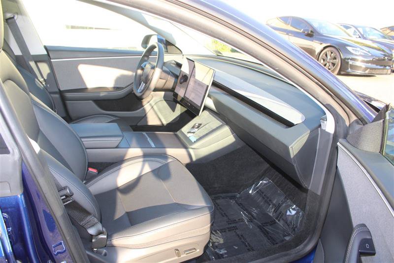 Used 2025 Tesla Model 3 Long Range RWD image 9