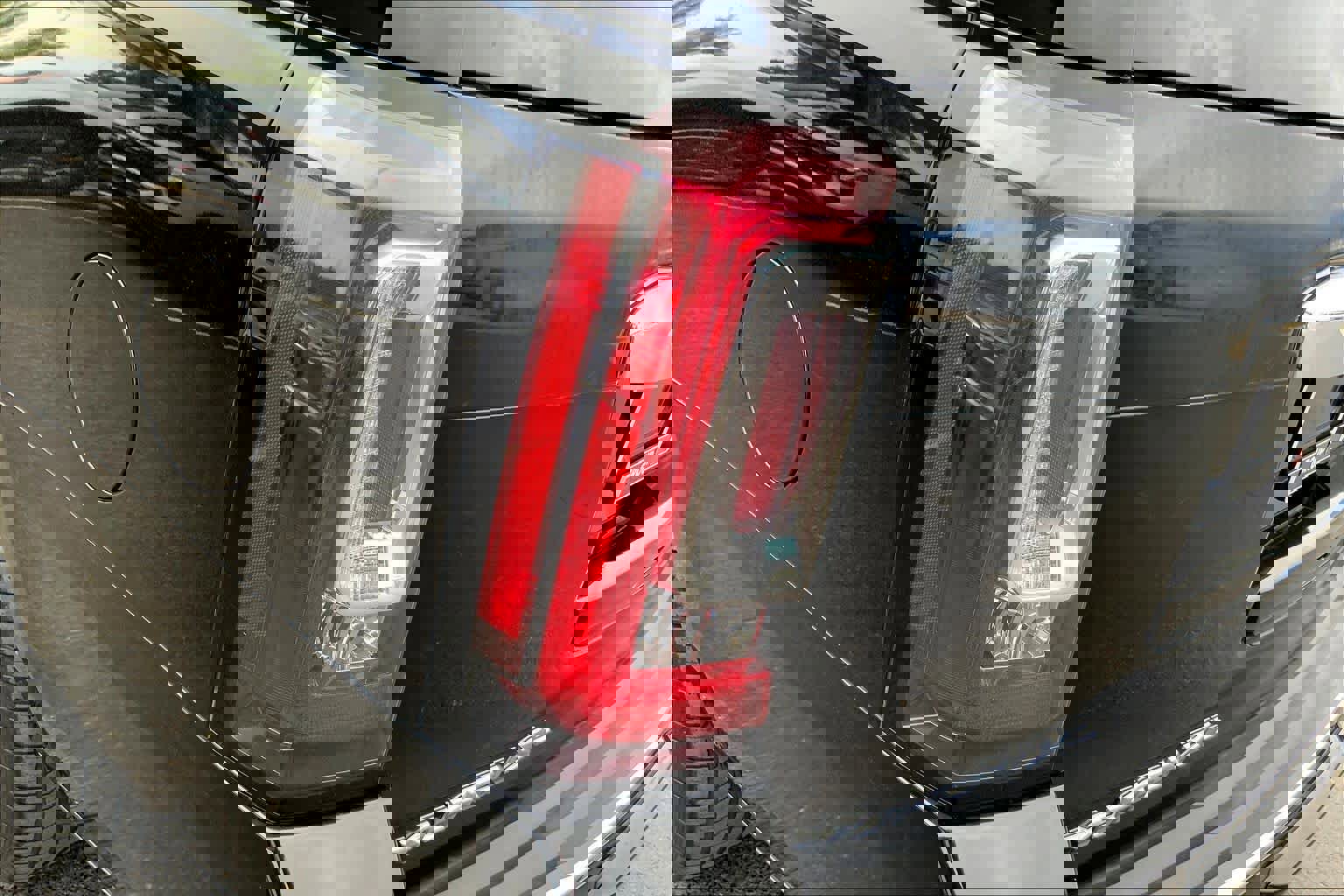 Used 2016 GMC Yukon XL Denali w/ Open Road Package image 29