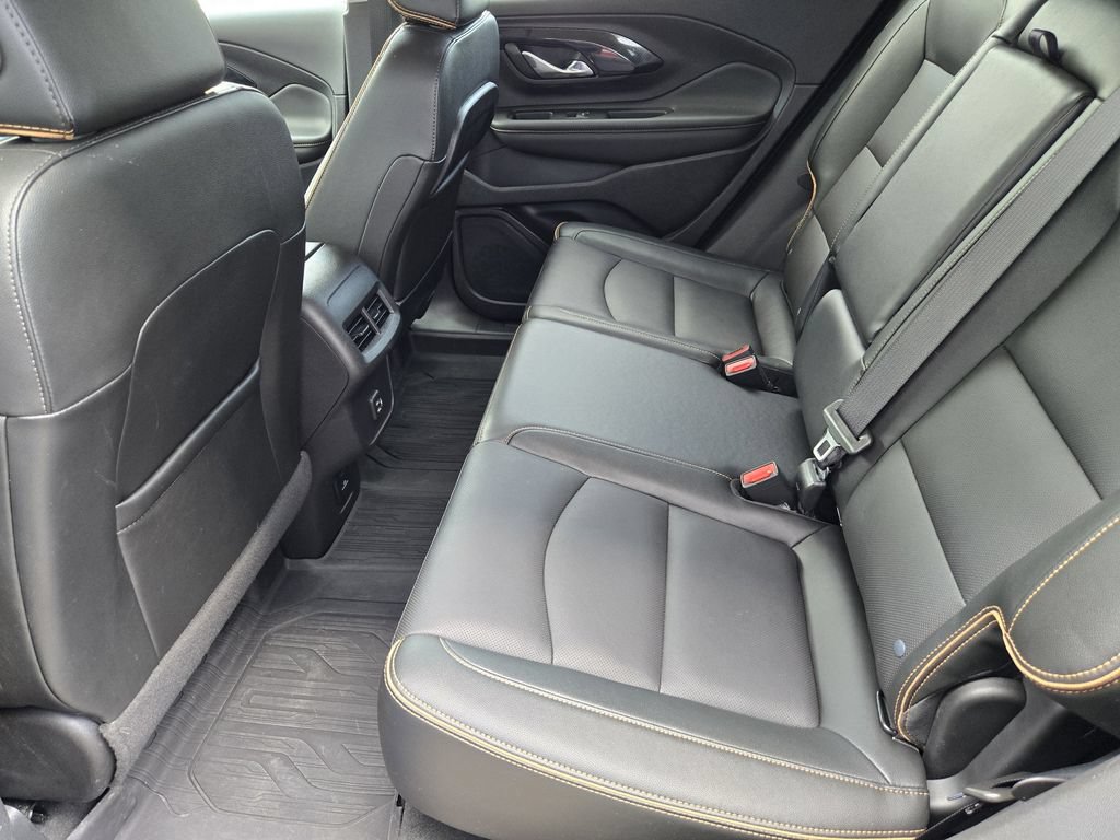 Used 2024 GMC Terrain AT4 w/ Tech Package AWD/4WD image 23