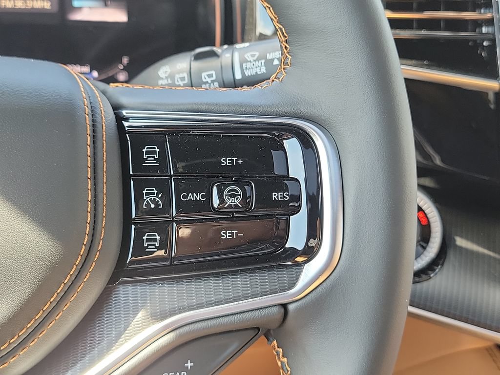 New 2026 Jeep Grand Wagoneer Summit AWD/4WD image 22